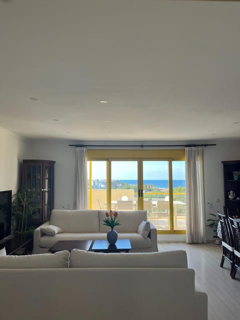 View (from property/room), View (from property/room), Living room, Photo of the whole room, Sea view