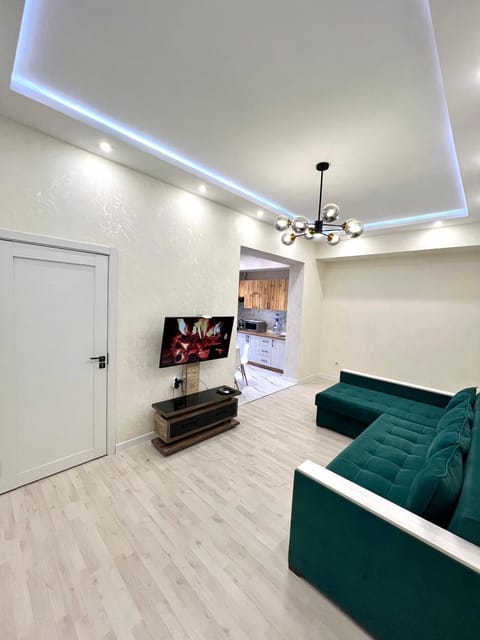 Communal lounge/ TV room, Living room, Photo of the whole room, Seating area, Evening entertainment