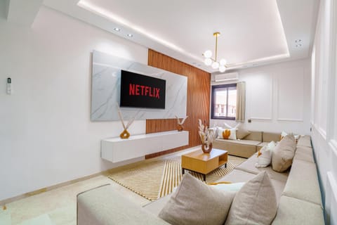 Communal lounge/ TV room, TV and multimedia, Living room, Seating area, Evening entertainment