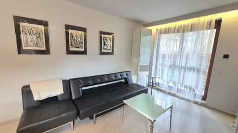 Balcony/Terrace, Living room