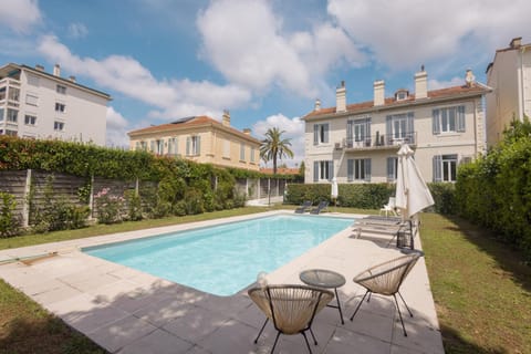 Property building, Swimming pool