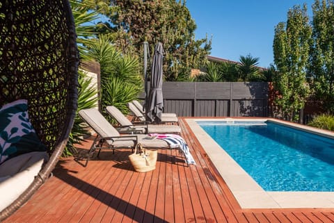 Natural landscape, Garden, Garden view, Pool view, Swimming pool, sunbed