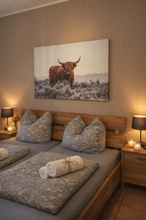 Bed, Photo of the whole room, Bedroom, towels