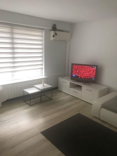 Communal lounge/ TV room, Living room, Seating area