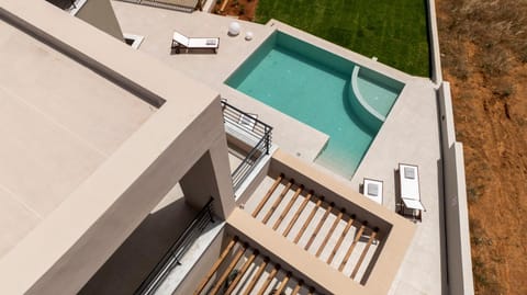 Day, Natural landscape, Pool view, Swimming pool, sunbed