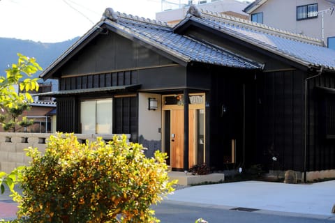 Property building, Day