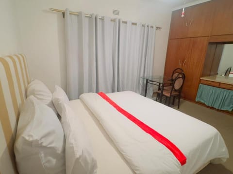 Leisure Lodges selfcatering accommodation Parow Bed and Breakfast in Cape Town