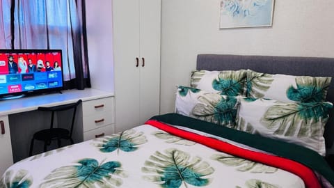 Leisure Lodges selfcatering accommodation Parow Bed and Breakfast in Cape Town