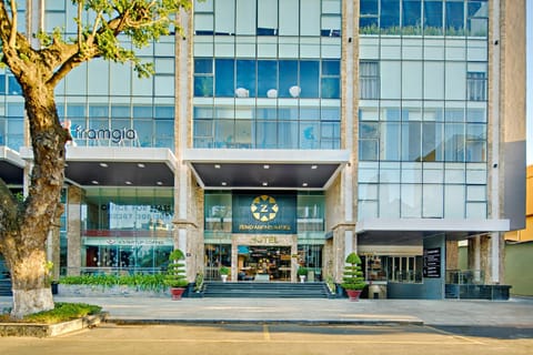 Property building, Day