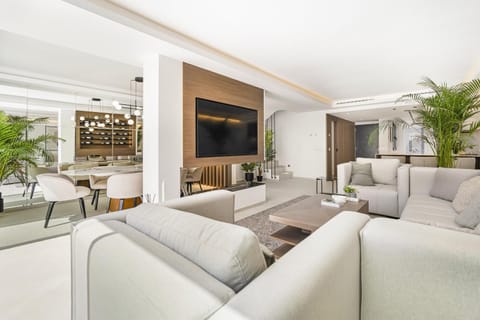 Communal lounge/ TV room, Living room