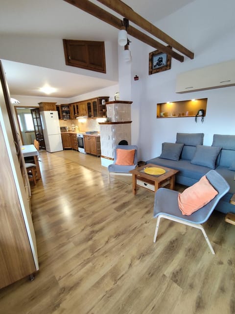 Kitchen or kitchenette, Living room, Seating area