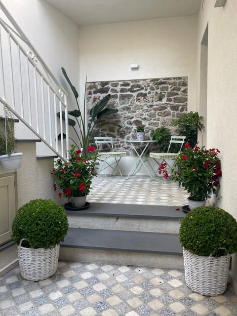 Inner courtyard view