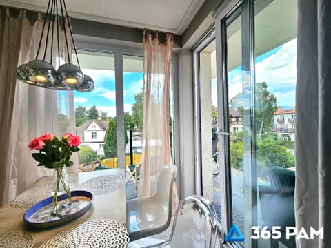 Day, View (from property/room), Balcony/Terrace, Living room, Seating area, Dining area