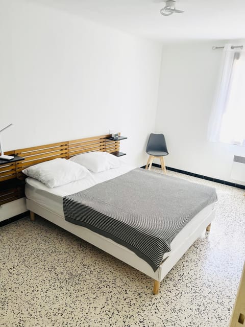 Au Pied Des Remparts Apartment in Avignon