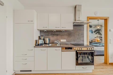 Kitchen or kitchenette, dishwasher