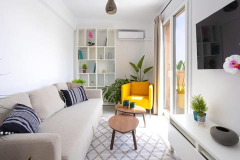 Wow, Design Apartment, steps from town centre Apartment in Heraklion