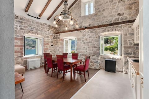 Seaside Stone House - Bella Vista House in Muo