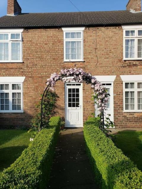 Spring, Garden view