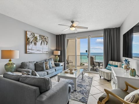 Balcony/Terrace, Living room, Seating area, Sea view, furniture