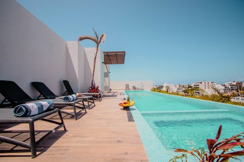 Day, View (from property/room), Balcony/Terrace, Pool view, Swimming pool, sunbed