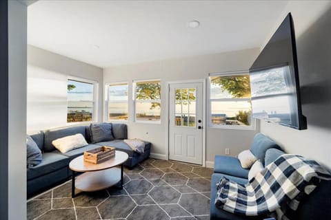 Park Slice of Heaven - Sleeps 9 House in Sylvan Beach