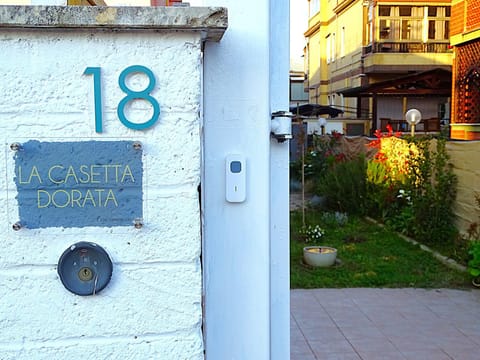 Property building, Street view