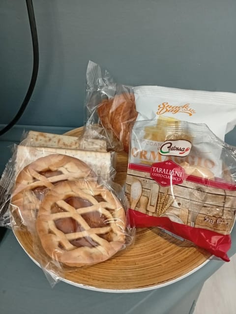 LA CASETTA DORATA , 10 minuti a piedi per la metro Apartment in Rome