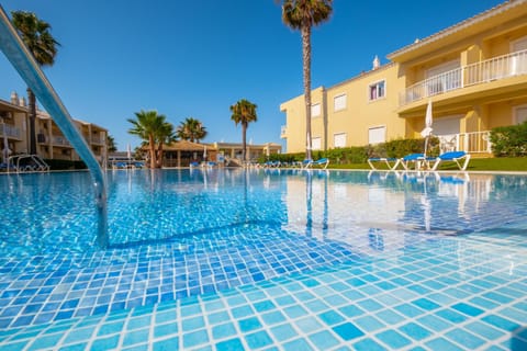 Garden, Swimming pool