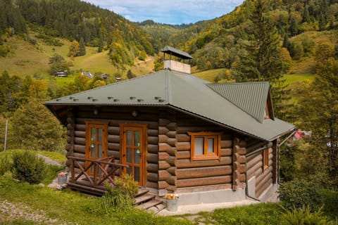Property building, Natural landscape, Mountain view