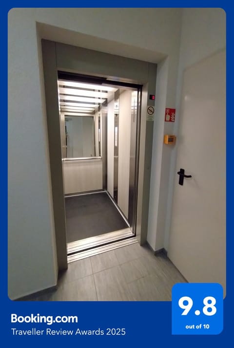 Property building, People, People, People, Other, Other, Other, On site, Guests, Guests, Guests, Area and facilities, Area and facilities, Area and facilities, children, children, children, young children, young children, young children, older children, older children, older children, Family, Family, Family, internet, internet, internet, elevator