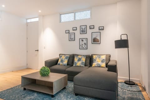 Quiet Stylish Studio, Smart TV, Six Flags 1k Hotel in Mexico City