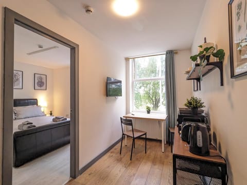 Room Near City Centre Private Bath Free Parking House in Liverpool