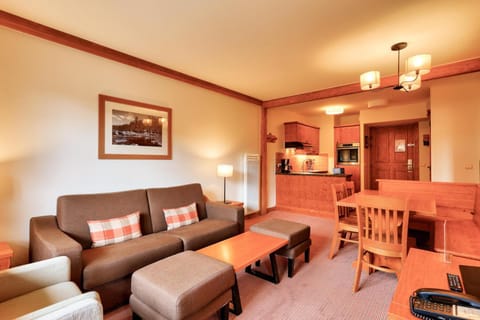 Bed, Living room, fireplace, furniture, kitchen