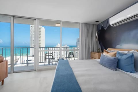 View (from property/room), Photo of the whole room, Bedroom