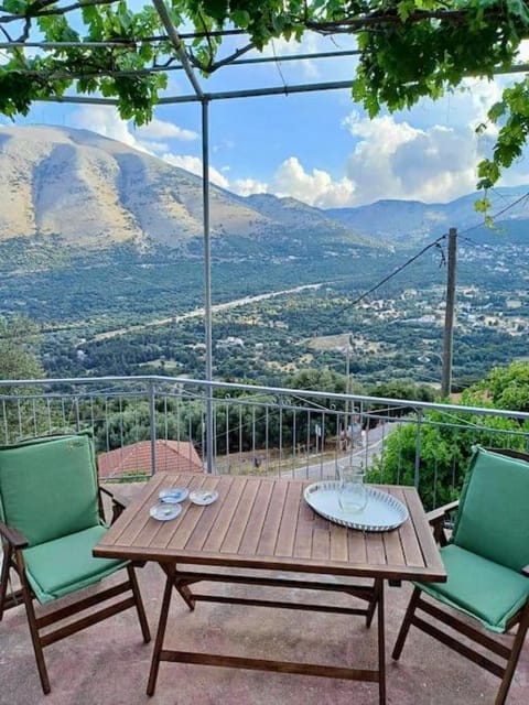 Spring, Balcony/Terrace, Mountain view