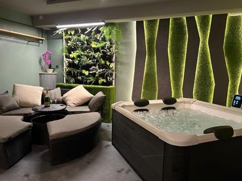 Hot Tub, Spa and wellness centre/facilities, Spa and wellness centre/facilities, Photo of the whole room, Seating area