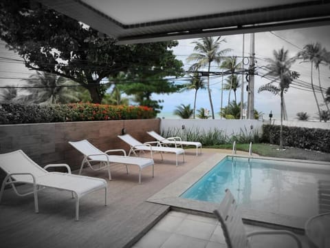 Garden view, Pool view, Swimming pool, sunbed