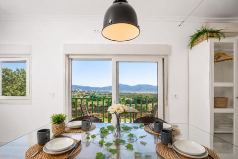 Natural landscape, View (from property/room), Dining area, Landmark view, Dinner