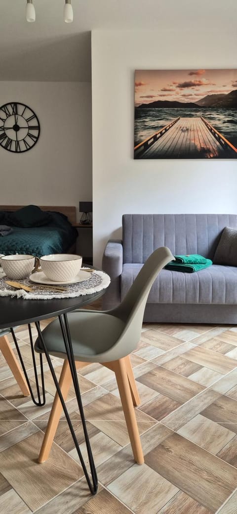 Bed, Coffee/tea facilities, Balcony/Terrace, Photo of the whole room, microwave, towels