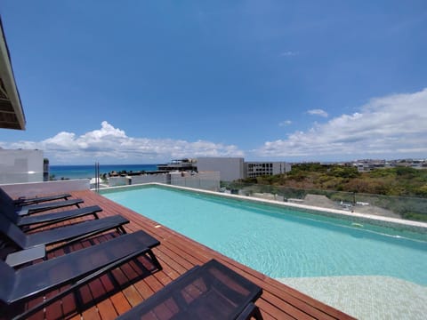 Day, Balcony/Terrace, Swimming pool, sunbed