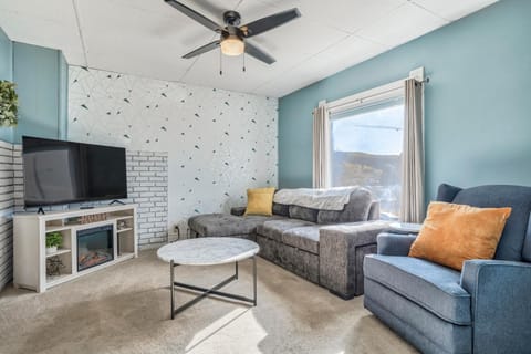 Wild Donkeys-3blocks to Casino-Mtn Views-Dogs OK House in Cripple Creek