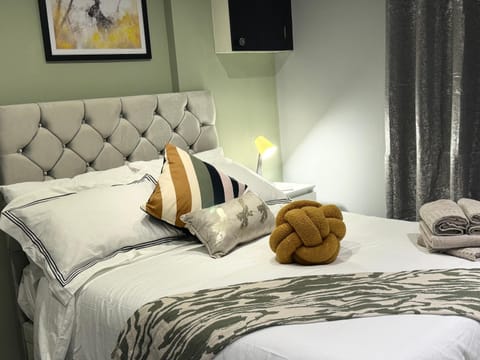 Bed, Bedroom