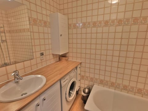 T2 rénové au Grand-Bornand avec balcon, parking et terrasse, 4 pers, proche village - FR-1-458-205 Apartment in Le Grand-Bornand