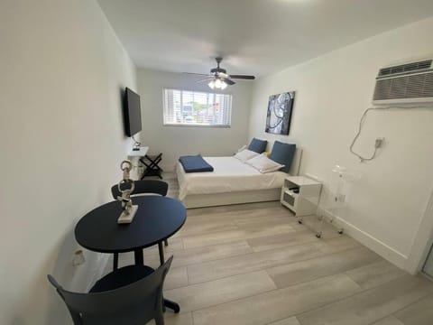 Excellent location Miami Brickell Studio Apartment in Coral Gables