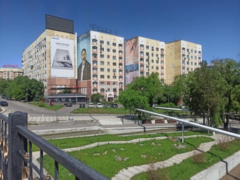 Property building, Neighbourhood, Location