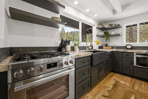 Luxe Lakefront with Hot Tub, Fire Pit, Game Room, Boat Dock House in Big Bear