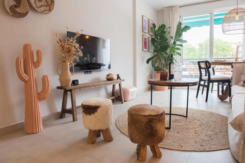 TV and multimedia, Dining area