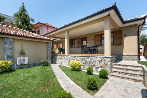Property building, Patio, Garden, Garden view