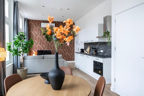 Modern Home, Pleasant and Neat Abel Apartment in Tilburg