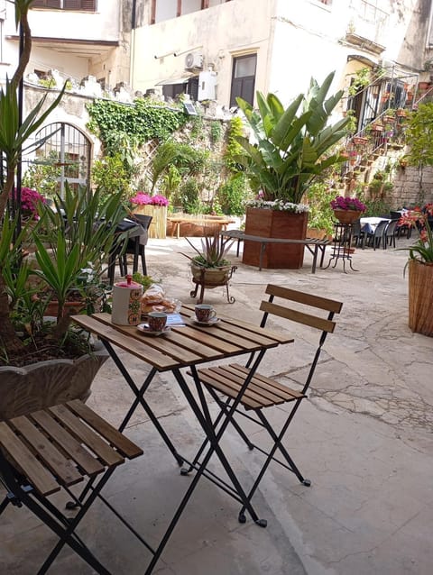 Patio, Garden